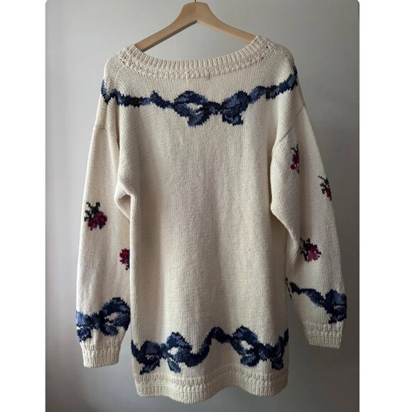 1990s Handknit Floral Heavy Cotton Sweater | Vintage Knit with Bows - Picture 2 of 6